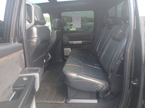 Used 2024 Ford F250 Platinum image 21