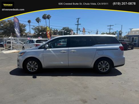 Used 2019 Kia Sedona LX FWD image 8