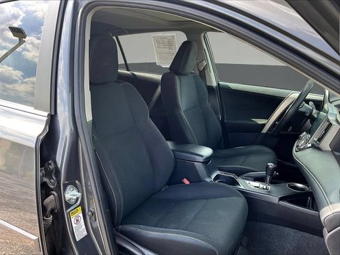 Used 2015 Toyota RAV4 XLE AWD/4WD image 32