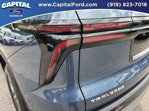 Used 2026 Chevrolet Traverse LT w/ Driver Confidence Package FWD image 15
