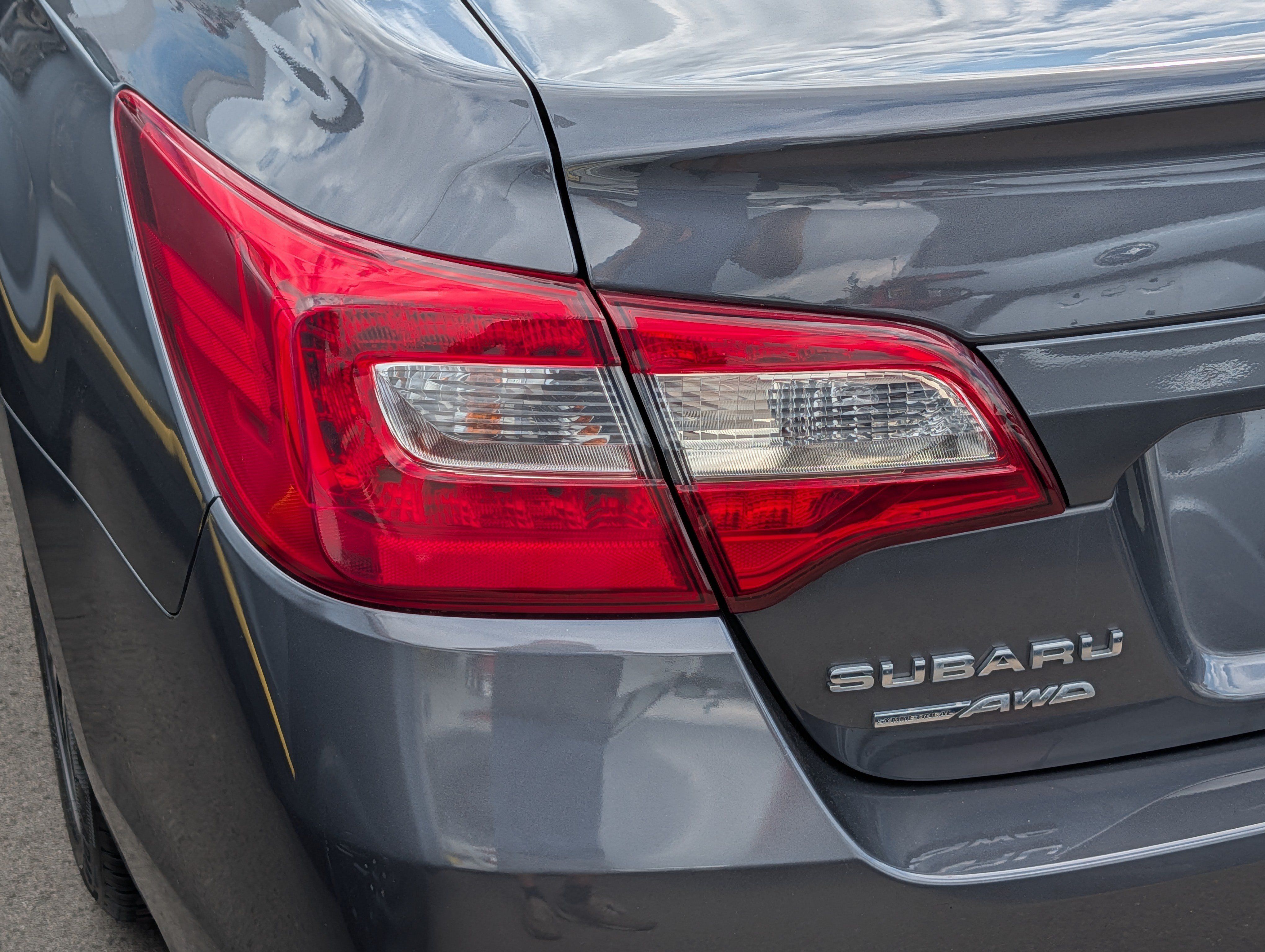 Used 2018 Subaru Legacy 2.5i Premium w/ Eyesight & BSD & Rcta & HBA AWD/4WD image 17