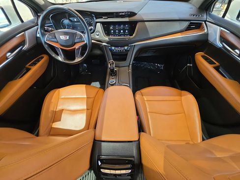 Certified 2024 Cadillac XT5 Premium Luxury w/ LPO, Premium Carpet Package FWD image 21