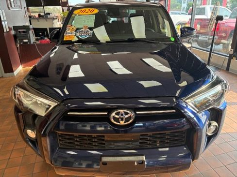 Used 2020 Toyota 4Runner SR5 image 5
