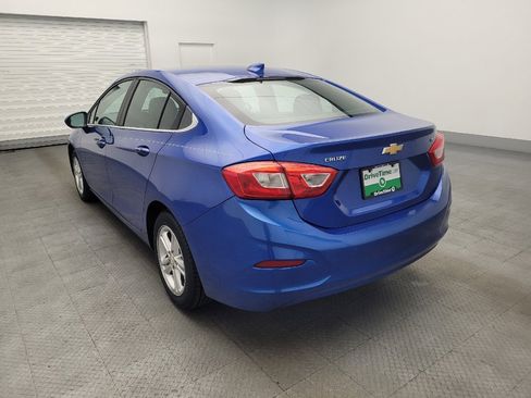 Used 2017 Chevrolet Cruze LT w/ Convenience Package image 5