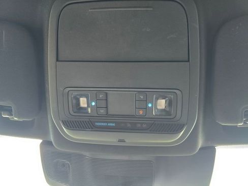 Used 2023 Ford Explorer ST-Line AWD/4WD image 30