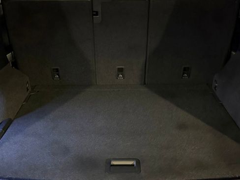 Used 2023 Volkswagen Tiguan SEL R-Line image 20