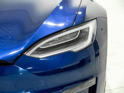 Used 2021 Tesla Model S Plaid image 41