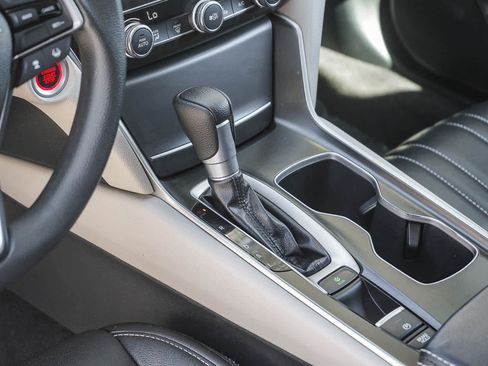 Used 2018 Honda Accord EX image 20