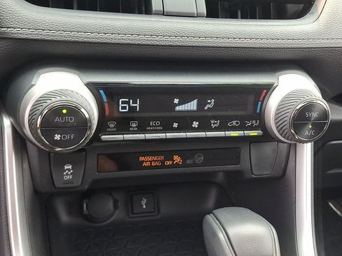 Used 2022 Toyota RAV4 XLE w/ Convenience Package AWD/4WD image 20