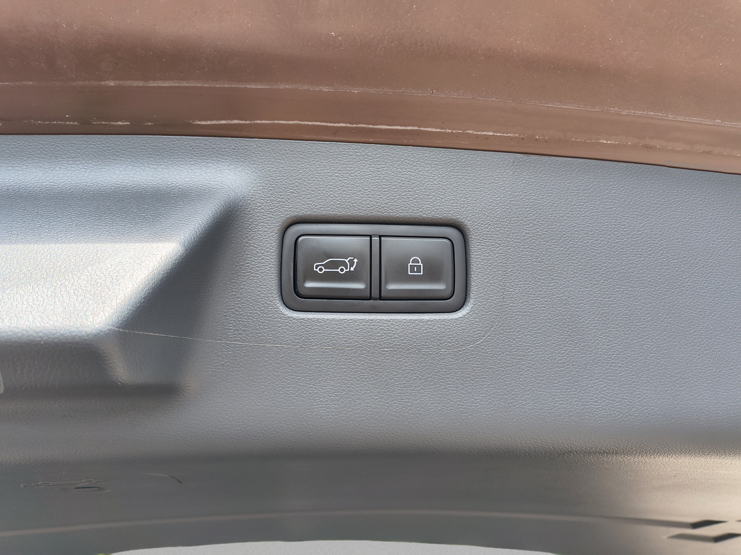 Used 2024 Hyundai Santa Fe Limited FWD image 12
