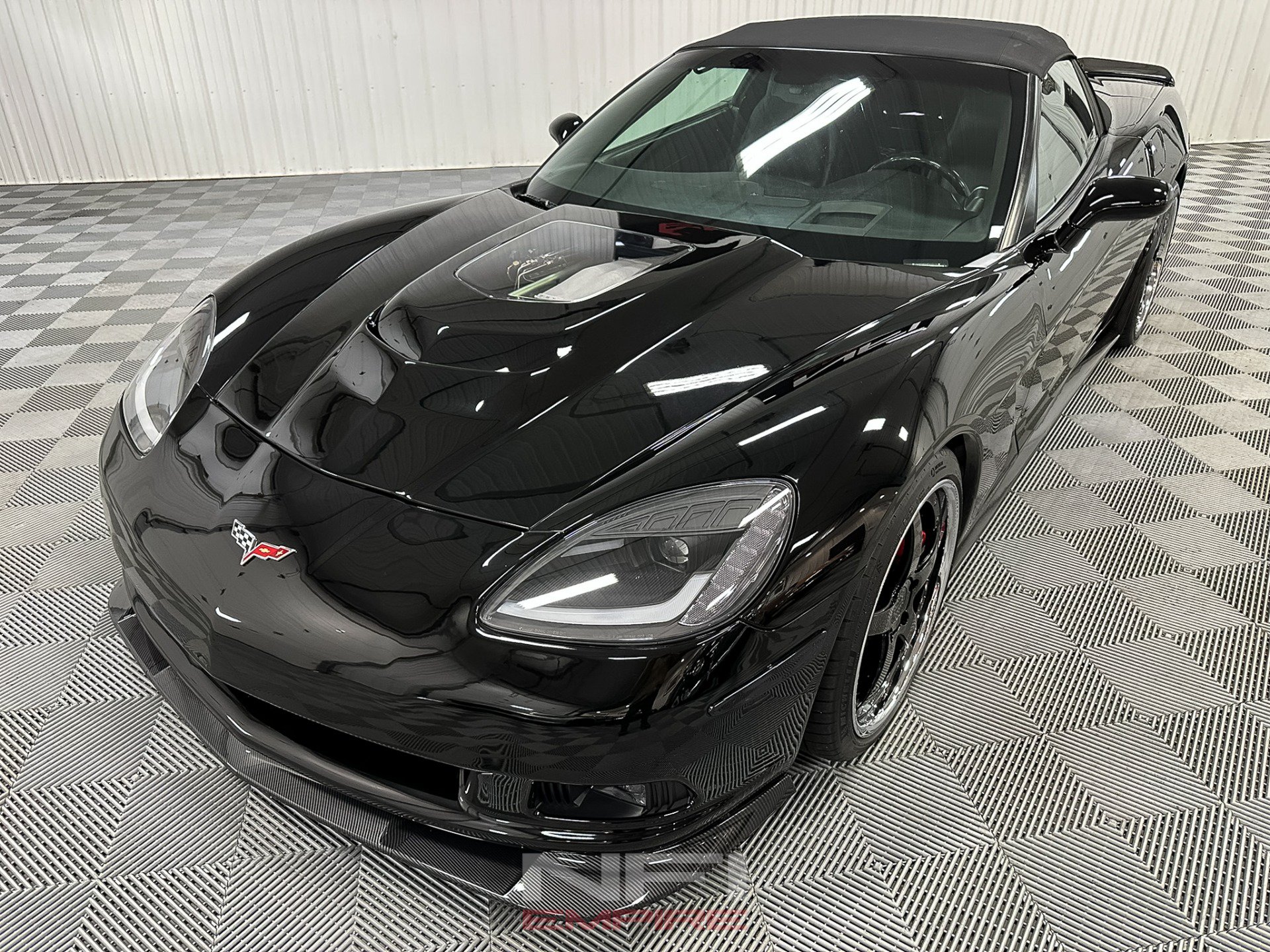 Used 2006 Chevrolet Corvette Coupe w/ Preferred Equipment Group RWD image 6