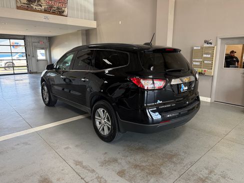 Used 2017 Chevrolet Traverse LT AWD/4WD image 5