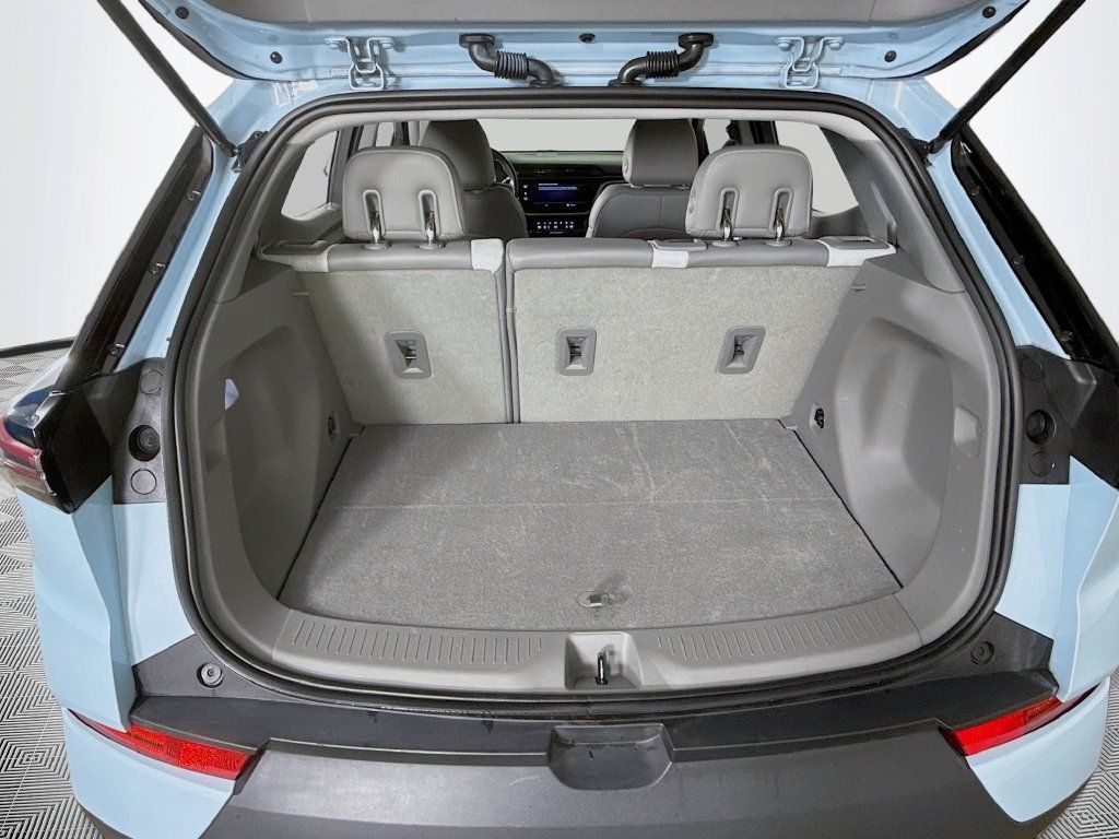Used 2022 Chevrolet Bolt EUV Premier FWD image 27