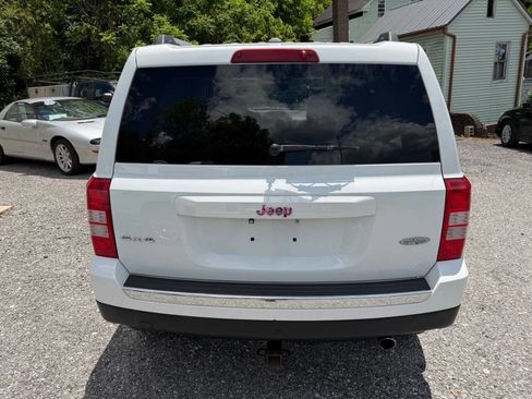 Used 2017 Jeep Patriot High Altitude AWD/4WD image 12