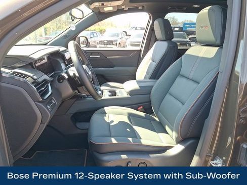 Used 2025 GMC Acadia AT4 image 2