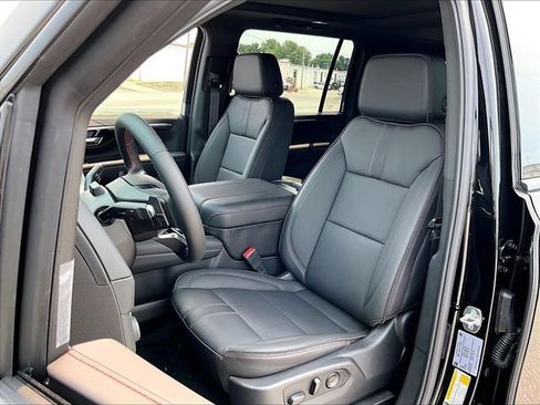 New 2026 Chevrolet Suburban RST w/ Advanced Technology Package AWD/4WD image 10