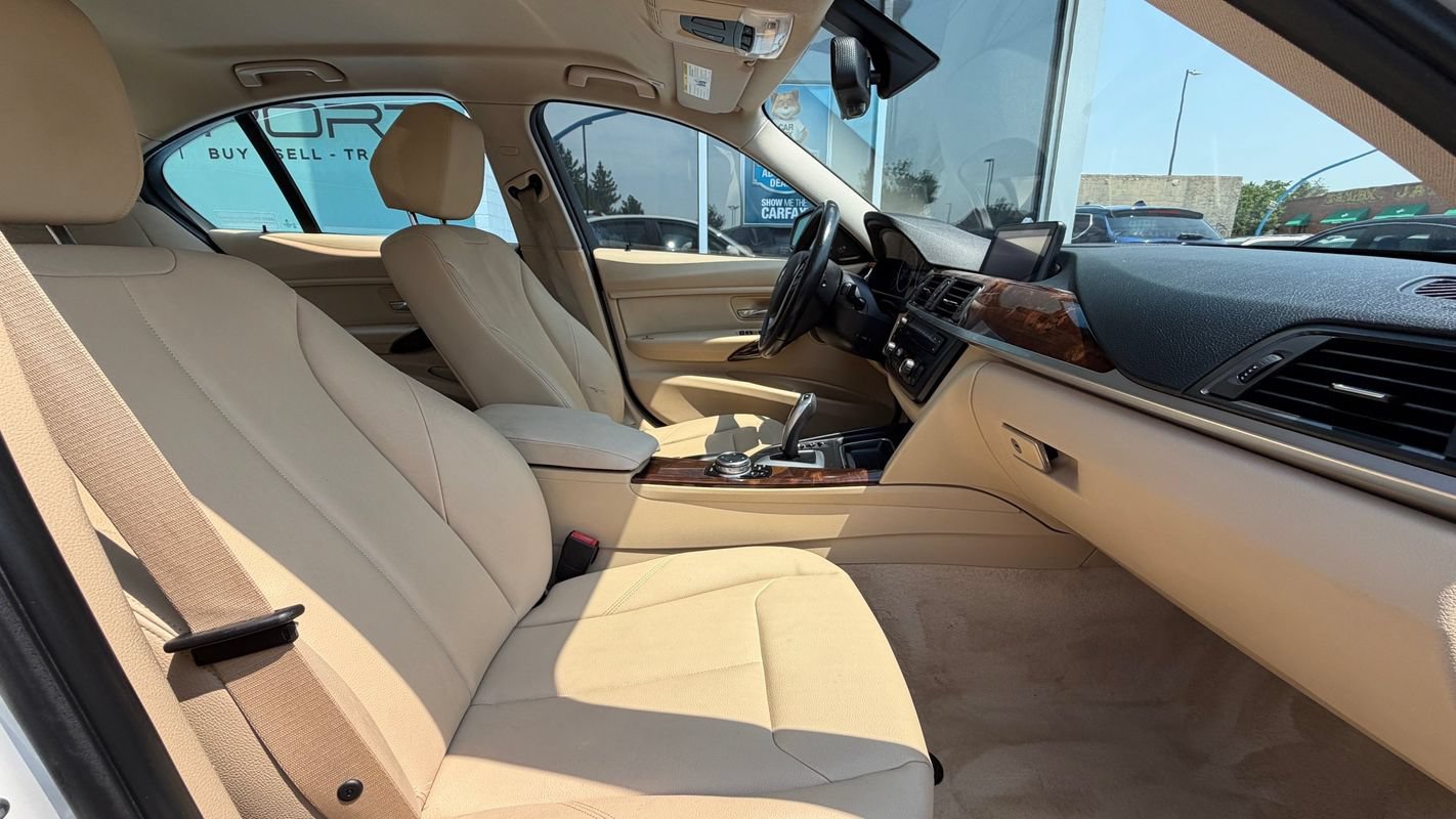 Used 2014 BMW 328i Sedan RWD image 11