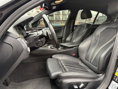 Used 2018 BMW 530i xDrive image 18
