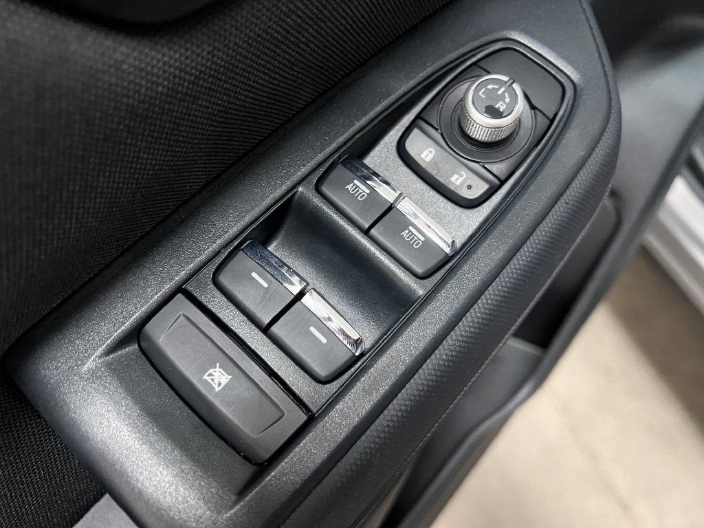 Used 2025 Subaru Forester Premium AWD/4WD image 12