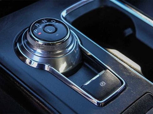 Used 2019 Ford Fusion SEL image 19