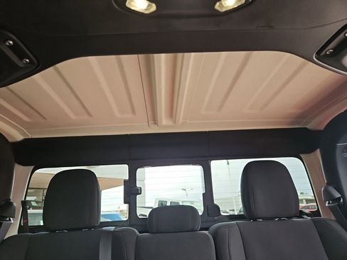 Used 2023 Jeep Gladiator Sport AWD/4WD image 34