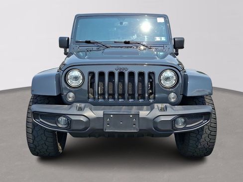 Used 2017 Jeep Wrangler Unlimited Sahara AWD/4WD image 2