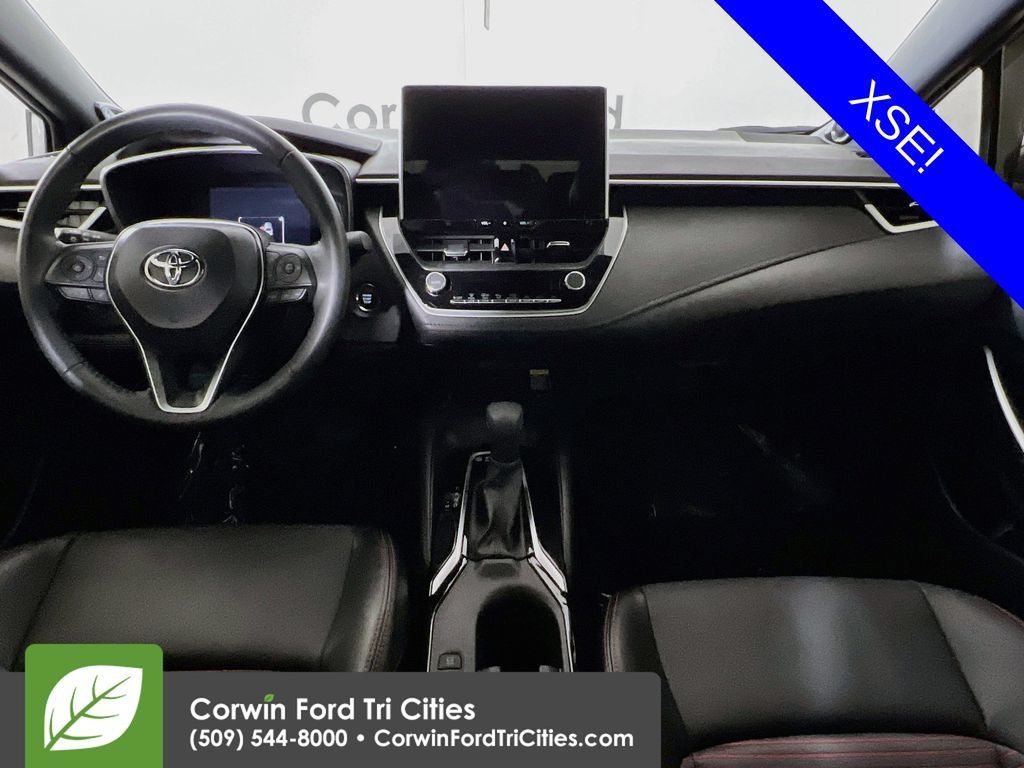 Used 2025 Toyota Corolla XSE FWD image 7