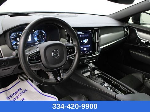 Used 2020 Volvo S90 T6 R-Design image 16