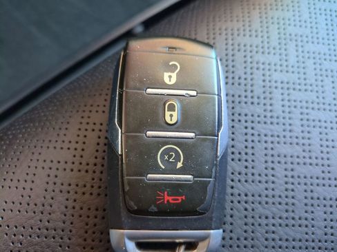 Used 2021 RAM 1500 Laramie image 36