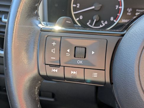 Certified 2023 Nissan Rogue SL w/ SL Premium Package image 11