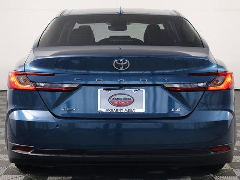 Used 2025 Toyota Camry LE image 5