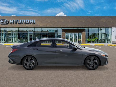 New 2026 Hyundai Elantra Sport image 7