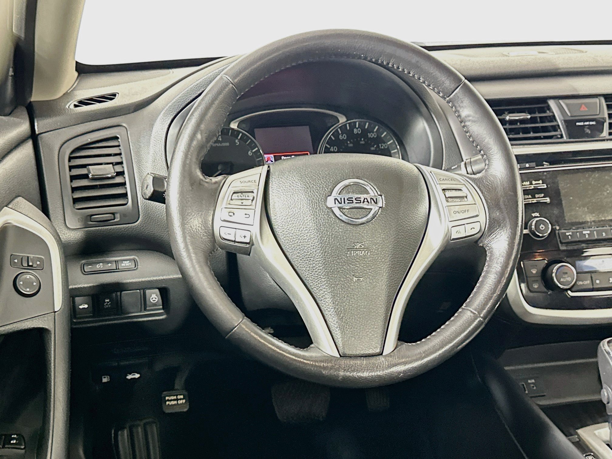 Used 2018 Nissan Altima 2.5 SL FWD image 18