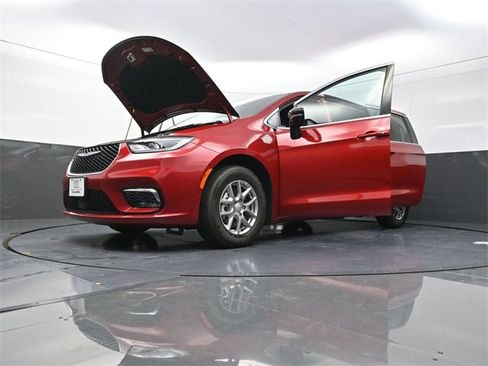 New 2026 Chrysler Pacifica Select image 27