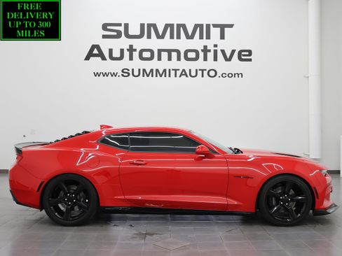 Used 2017 Chevrolet Camaro SS RWD image 1