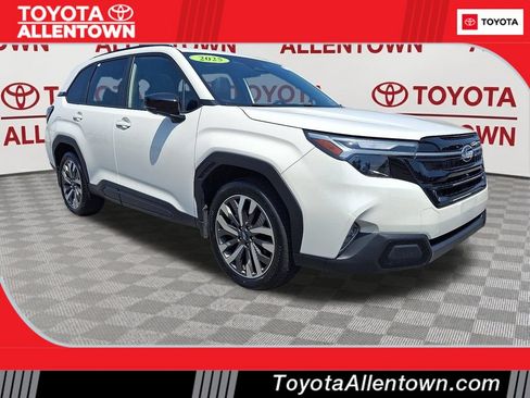 Used 2025 Subaru Forester Touring AWD/4WD image 1