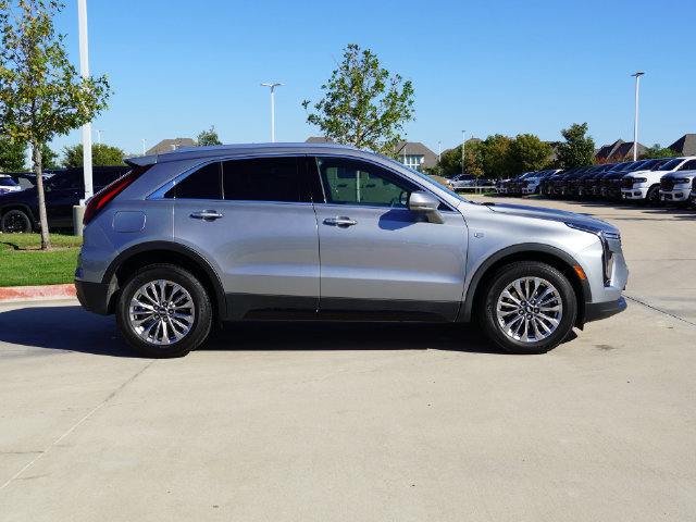 Used 2025 Cadillac XT4 Premium Luxury FWD image 14
