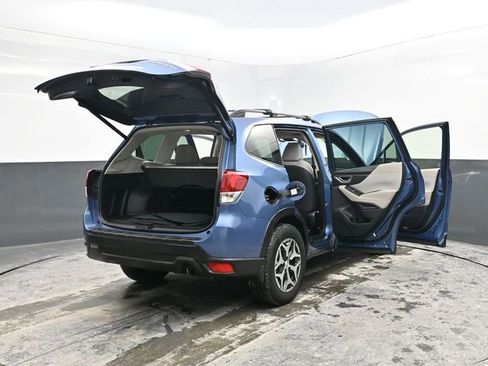 Used 2020 Subaru Forester Premium image 41