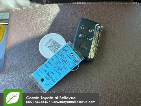 Used 2017 Jaguar F-PACE S image 29