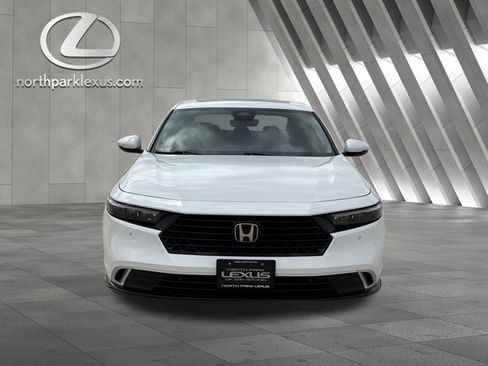 Used 2025 Honda Accord Touring image 7