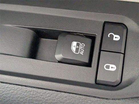 Used 2023 Jeep Compass Limited image 33