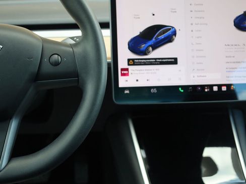 Used 2020 Tesla Model 3 Long Range AWD/4WD image 33