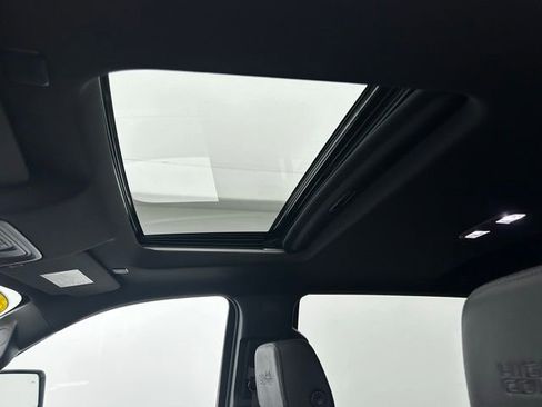 Used 2023 Chevrolet Silverado 2500 High Country w/ Z71 Off-Road Package image 10