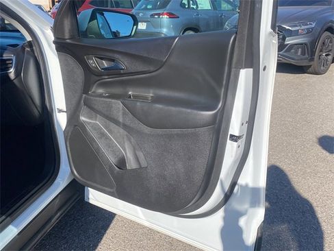 Used 2023 Chevrolet Equinox LT image 10