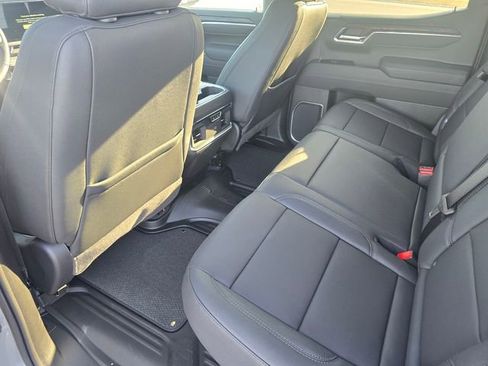 New 2026 GMC Sierra 1500 SLT image 10