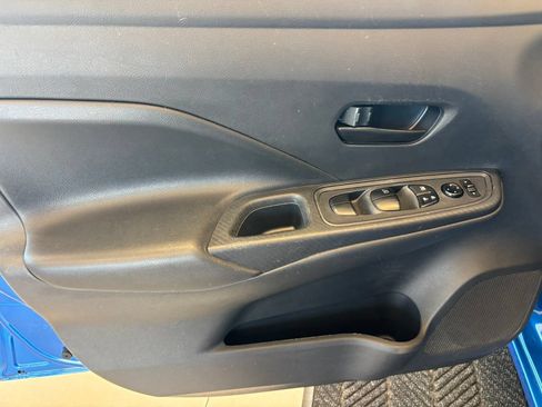 Used 2022 Nissan Versa S FWD image 13
