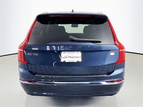 Used 2024 Volvo XC90 T8 Plus w/ Protection Package Premier image 10