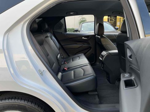 Used 2020 Chevrolet Equinox Premier image 36