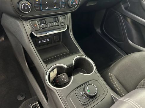Used 2020 GMC Terrain SLE FWD image 20