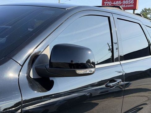 Used 2018 Dodge Durango SRT w/ Technology Group AWD/4WD image 7